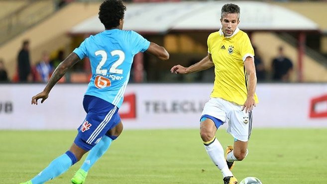 Van Persie 11’e dönüyor