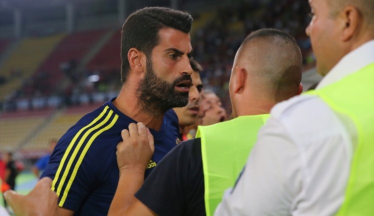 'Volkan Demirel'i maç sonu çıldırtan olay! Kavga çıktı...