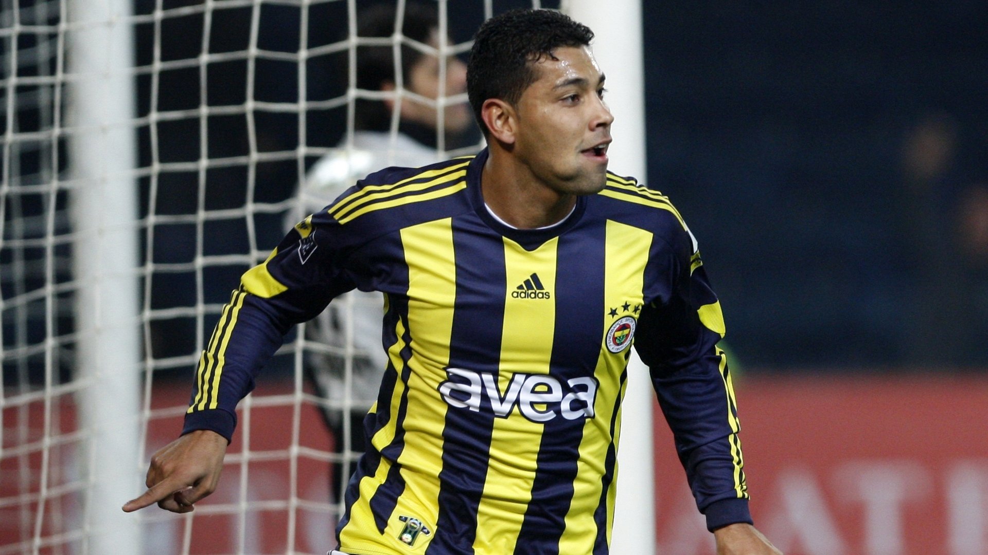 16. Andre Santos