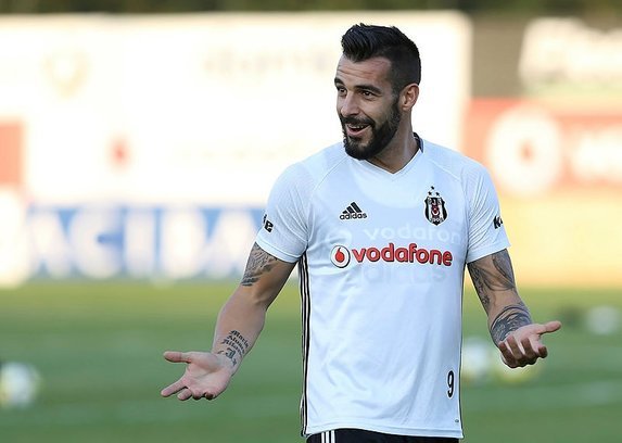  ALVARO NEGREDO
