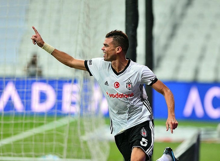 ANTALYASPOR’A GOL ATTIĞIN MAÇIN EN İYİ OYUNCUSU SEÇİLDİN. NELER DÜŞÜNÜYORSUN?
