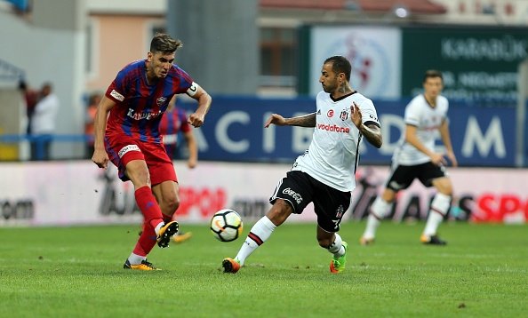 Beşiktaş'a zemin skandalı!