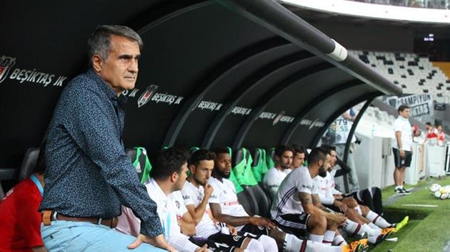 Beşiktaş’ta 4 futbolcu için karar! 