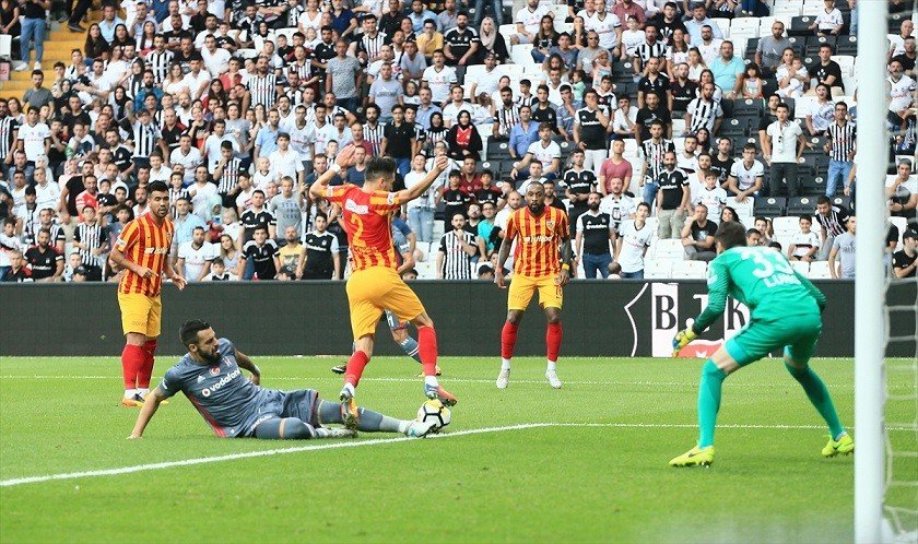 Beşiktaş'ta flaş sakatlık! Son durumu?