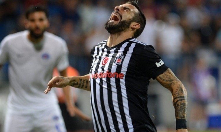 'Beşiktaş'ta Negredo için flaş alarm