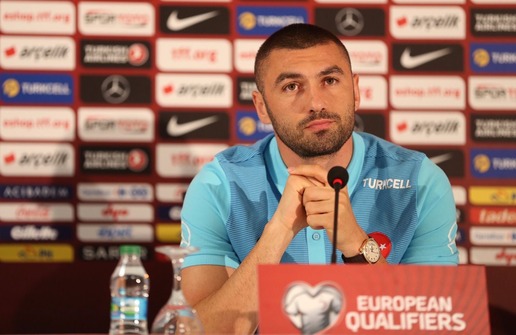 Burak Yılmaz'ın 30'lu yaşlarının başında futbolu bırakan arkadaşları