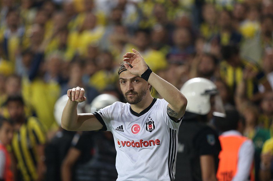 'Caner Erkin gerçeği! Aziz Yıldırım kulübe çağırdı...