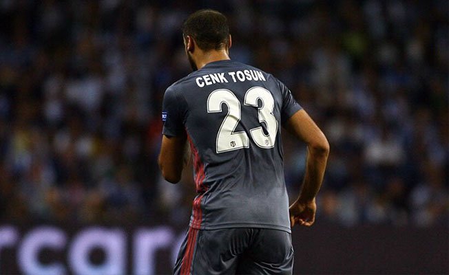 Cenk Tosun'u kimse durduramıyor!