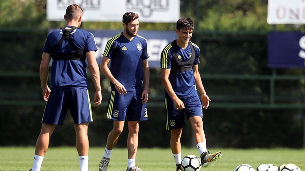 Eljif Elmas’ta son dakika!