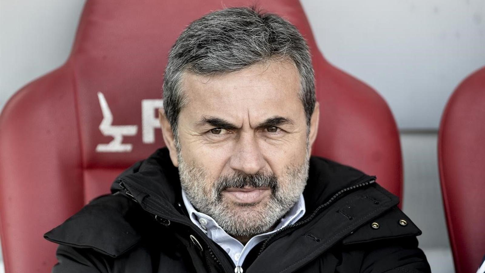 Fenerbahçe'de Aykut Kocaman'ın zor seçimi