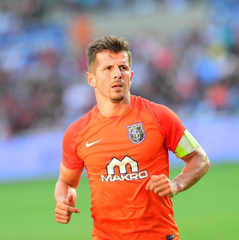 Fenerbahçe’de Emre Belözoğlu neden gönderildi?