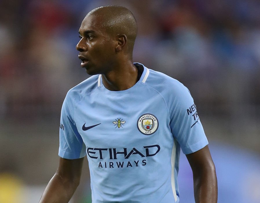 Fernandinho - Ön libero - M. City (32)