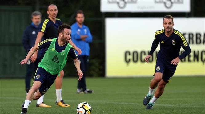 Flaş! Transfer için Fenerbahçe'yi bekliyor! Beşiktaş'ın gözdesiydi