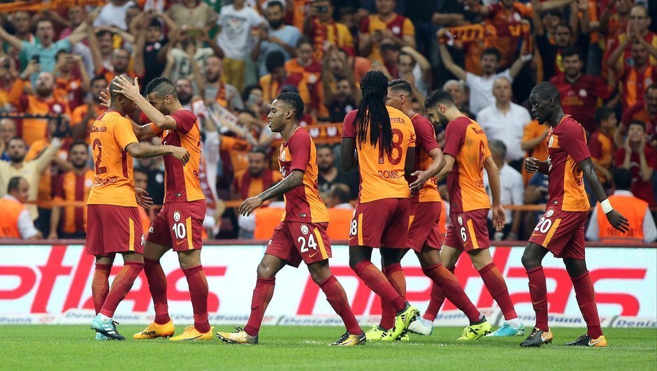 Galatasaray'da devre arasında 2 isim yolcu