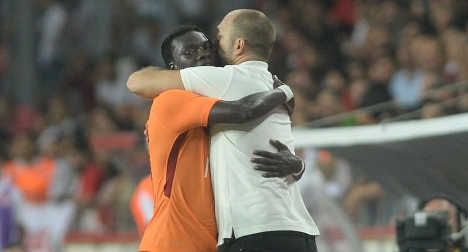 Galatasaray’da oldukça zor günler yaşadınız; görevi kabul ettiğinize hiç pişman oldunuz mu? Bırakıp kaçmayı düşündünüz mü? 