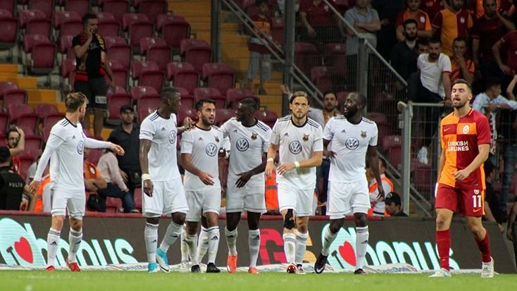 Galatasaray’ı eleyen Östersunds grup lideri