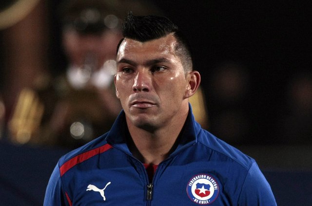 'Gary Medel yine olay yarattı! Kadın polis konuştu