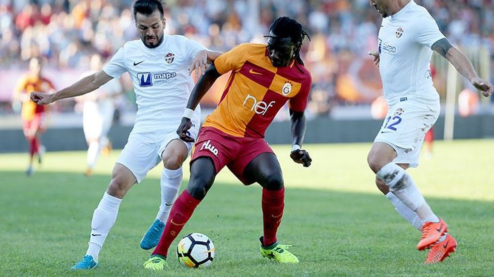 Gomis: Gençlere yol göstermek zorundayız