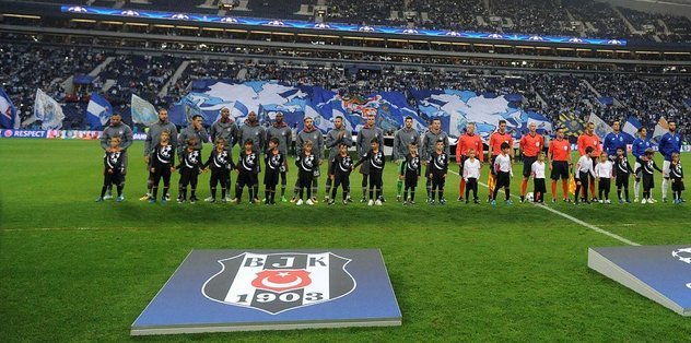 Kartal bir büyük deviriyor