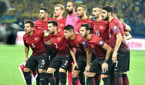 'Milli Takım'da bambaşka kadro! Lucescu değiştiriyor