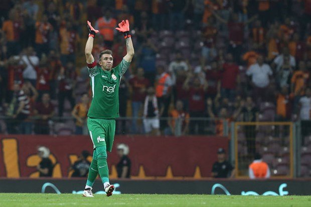 MUSLERA -