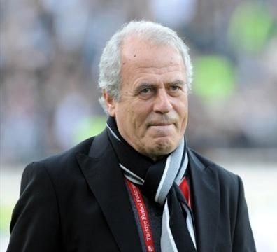 Mustafa Denizli her maçı önce kafasında oynar. Bu maçı oynadığında ortaya nasıl bir tablo çıkıyor?