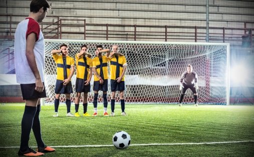 Pes 2018'in en iyi frikikçileri belli oldu! Türk futbolcu...