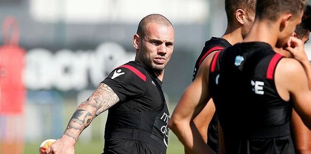 Sneijder formayı unuttu