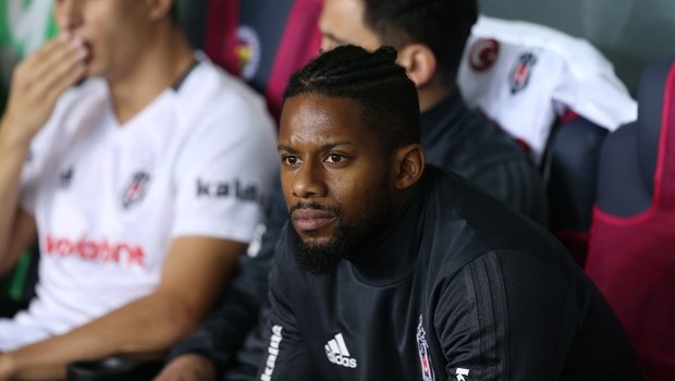 'Ve Lens'ten Kadıköy'de sürpriz hareket