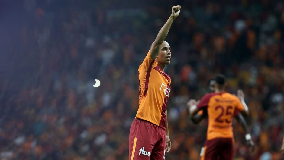 West Ham'dan Feghouli'ya mesaj!