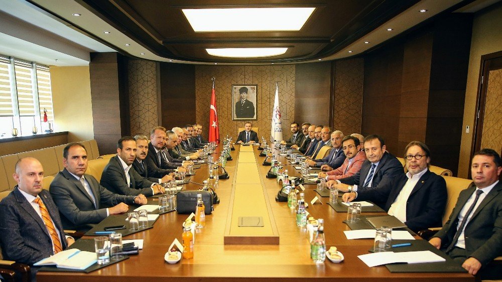 Yabancı kuralında flaş karar! En erken 3 yıl sonra...