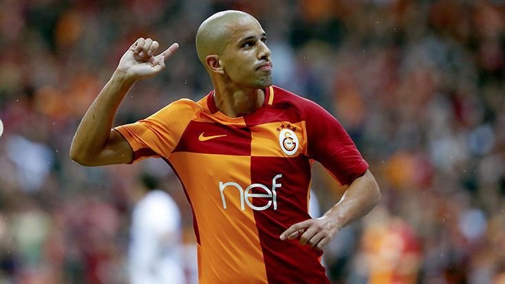  Feghouli’ye özel derbi pankartı!