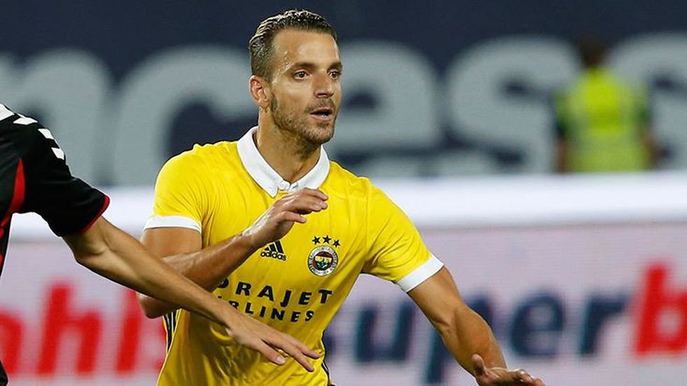 ' Fenerbahçe'de Soldado mesajı gönderdi