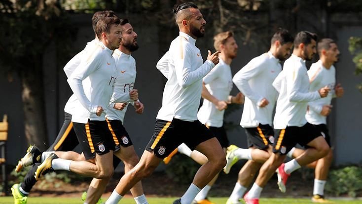 Galatasaray’da Muslera özel izinle idmana çıkmadı