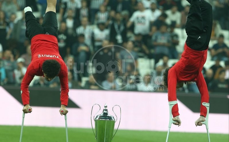 'Ampute Milli Takımı, Vodafone Park'ta şov yaptı