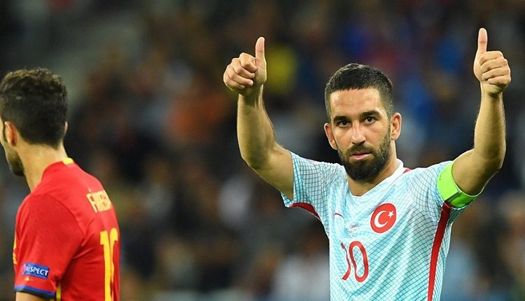 ARDA TURAN, TÜRKİYE - İZLANDA MAÇINDA ISLIKLANDI