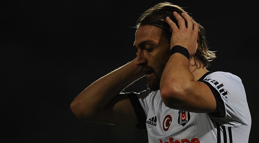 Beşiktaşlı Caner Erkin'e verilen cezaya tepki! 