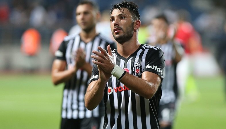 Beşiktaş'ta Tolgay Arslan'a büyük şok!