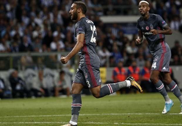 'Cenk Tosun ilk 11'de göremedi ve sordu: 