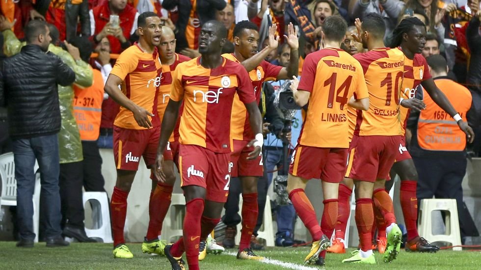 Cim Bom fark attı