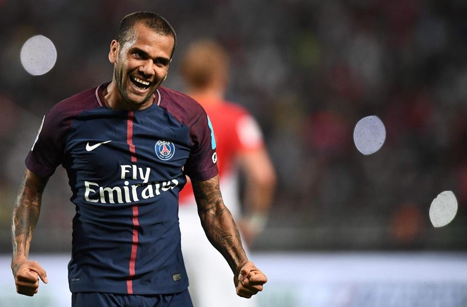 DANİ ALVES