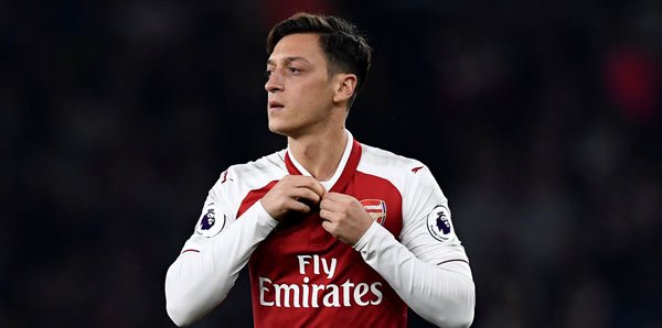 Dilmen’den flaş Mesut Özil açıklaması!