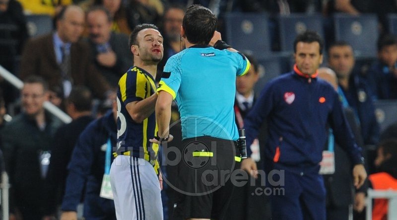 'Fenerbahçe - Kayserispor maçında olay çıktı! Valbuena ile Sumudica...
