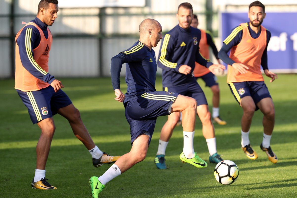 Fenerbahçe’de derbi savaşı!