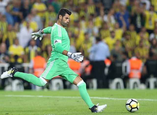 Fenerbahçe'de Volkan Demirel gelişmesi! Jubile ve yurt dışı...