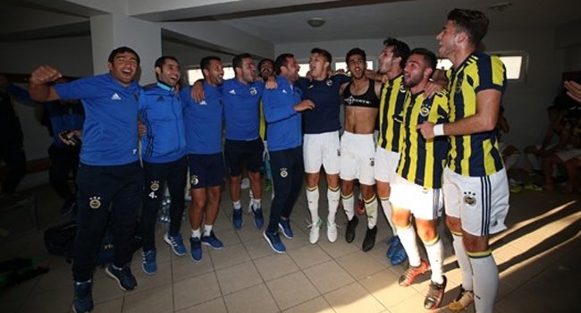 'Fenerbahçe'nin U21 oyuncusundan Florya'da soyunma odasından olay paylaşım