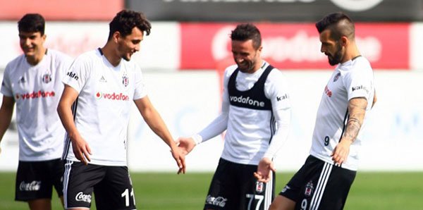 Flaş! Beşiktaş'ta 5 yıllık imza