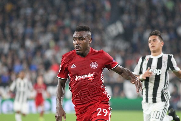 Flaş! Yunanistan'da Emmanuel Emenike'ye büyük şok