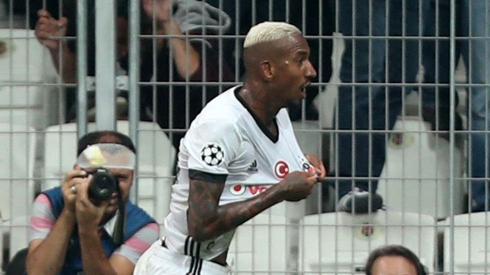 Frikik canavarı Talisca!