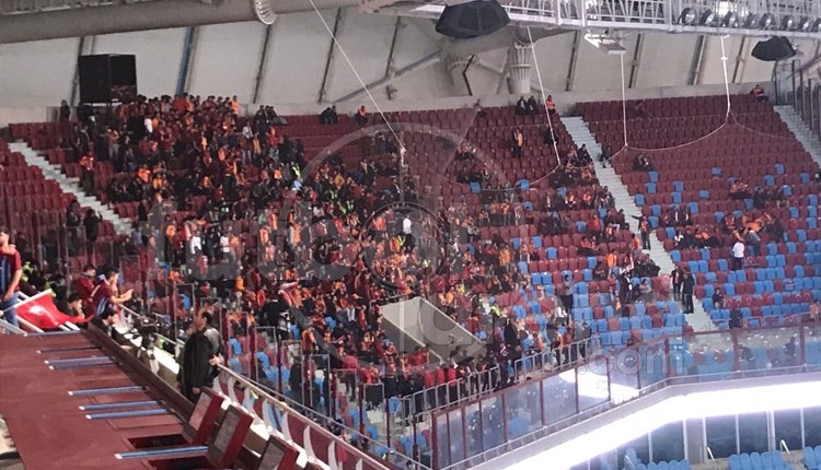 Galatasaray'ın deplasman tribününden Trabzonspor taraftarına küfür cevabı!